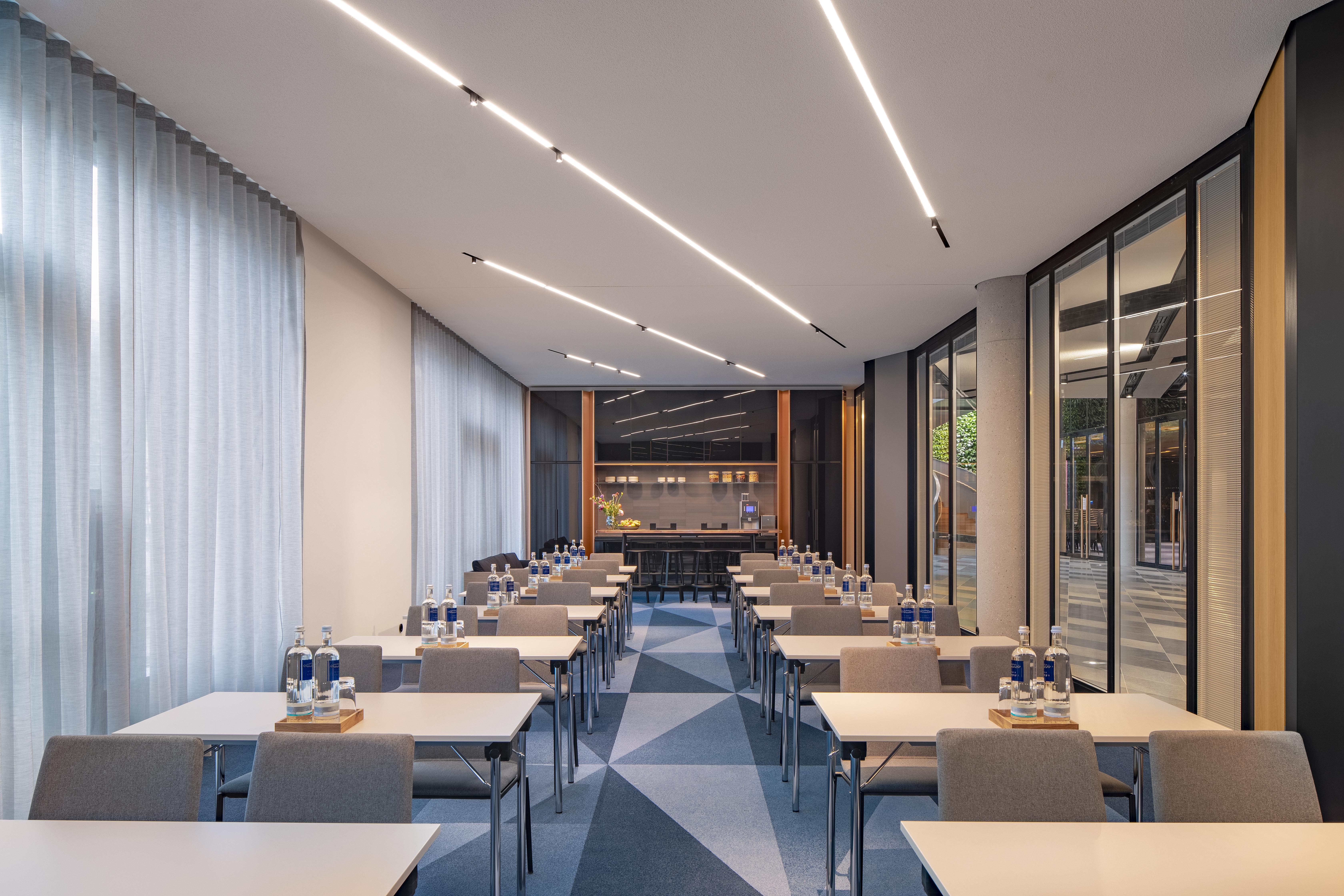 Hotel Andaz Munich Schwabinger Tor, By Hyatt Esterno foto Meeting room