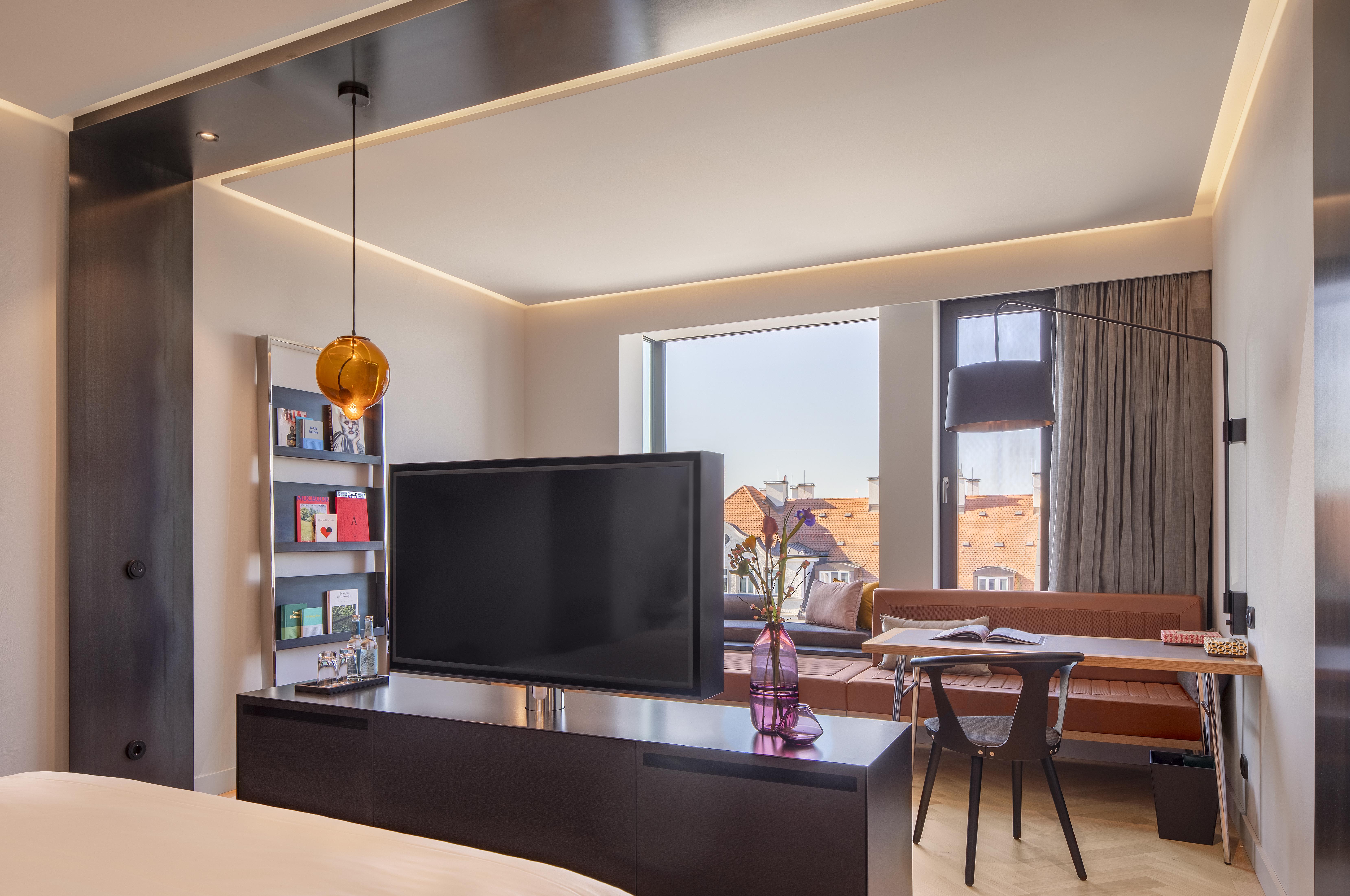 Hotel Andaz Munich Schwabinger Tor, By Hyatt Esterno foto A room at the hotel