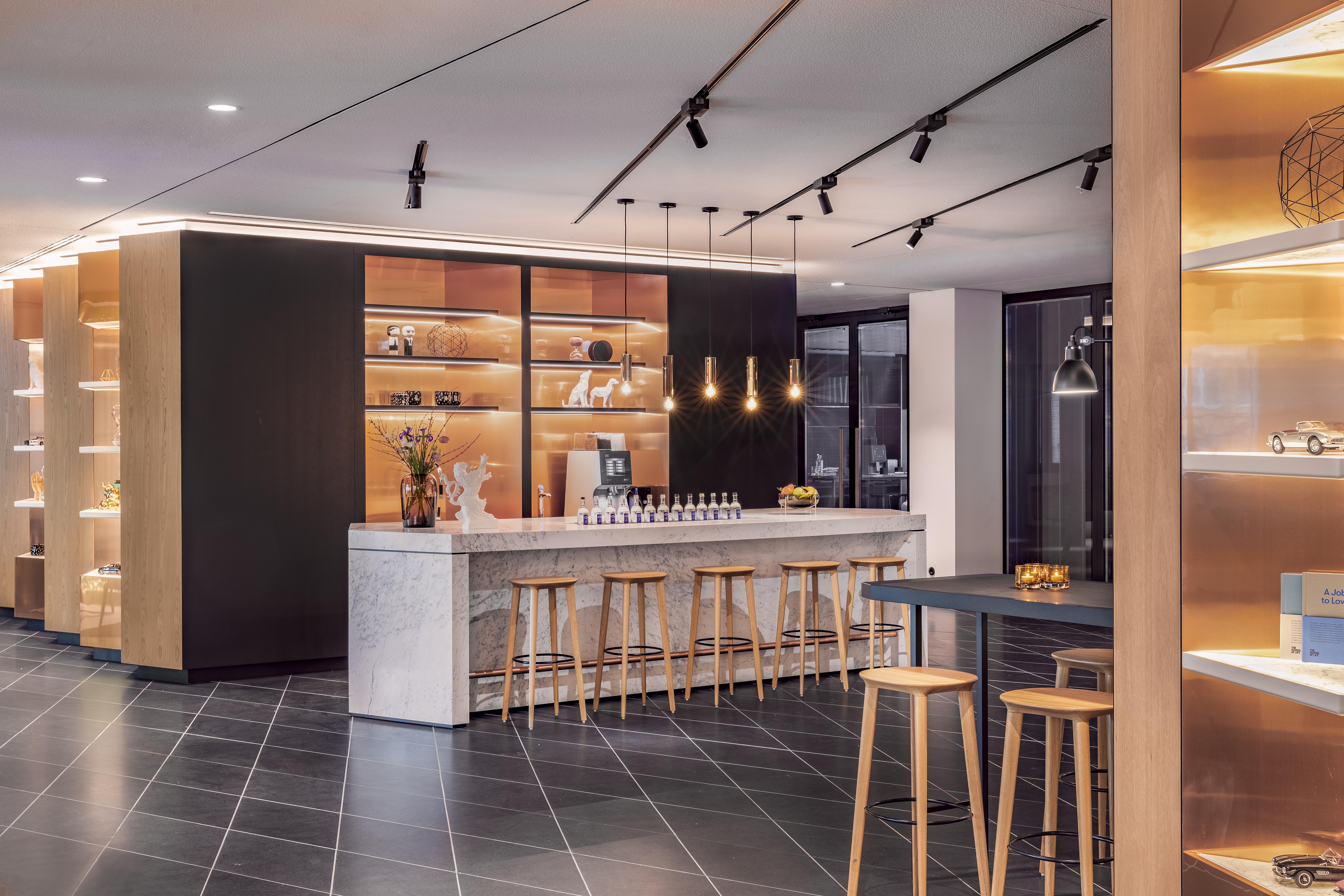 Hotel Andaz Munich Schwabinger Tor, By Hyatt Esterno foto The lounge at Frankfurt Airport
