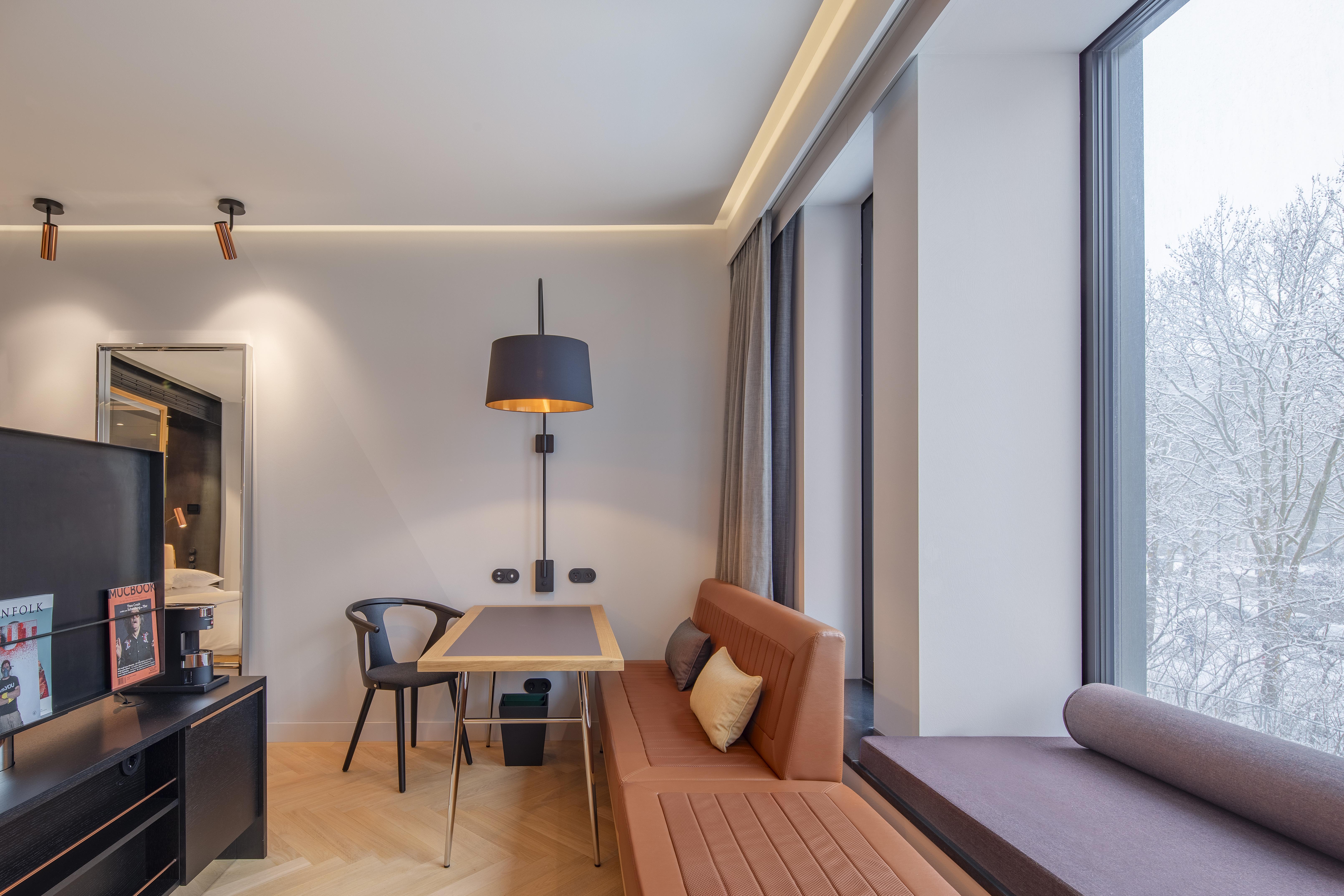 Hotel Andaz Munich Schwabinger Tor, By Hyatt Esterno foto A room at the hotel