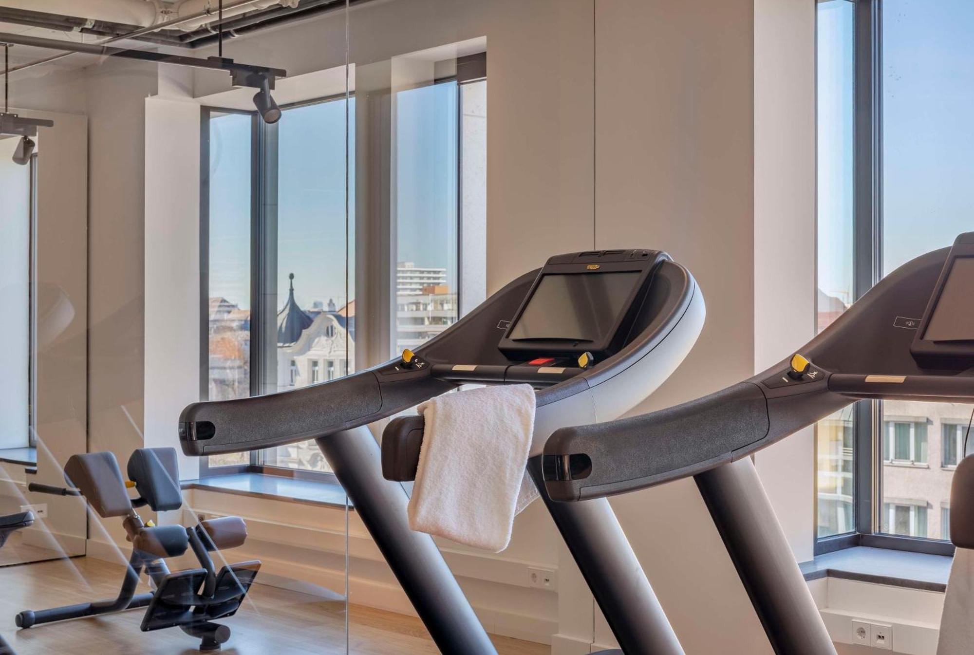 Hotel Andaz Munich Schwabinger Tor, By Hyatt Esterno foto The gym at the hotel