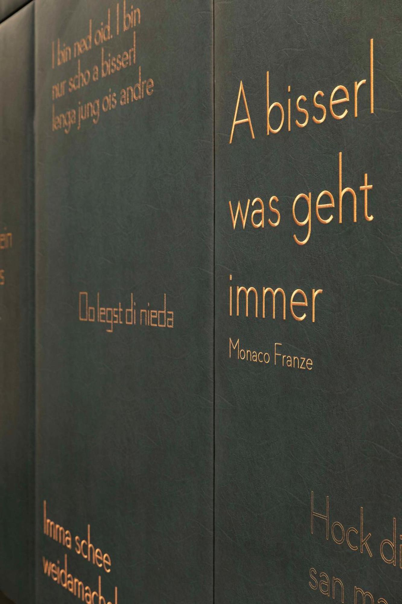 Hotel Andaz Munich Schwabinger Tor, By Hyatt Esterno foto Cover of the book